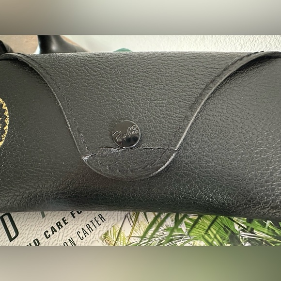Ray Ban Sun glasses. Black.   No scratched - Picture 10 of 10